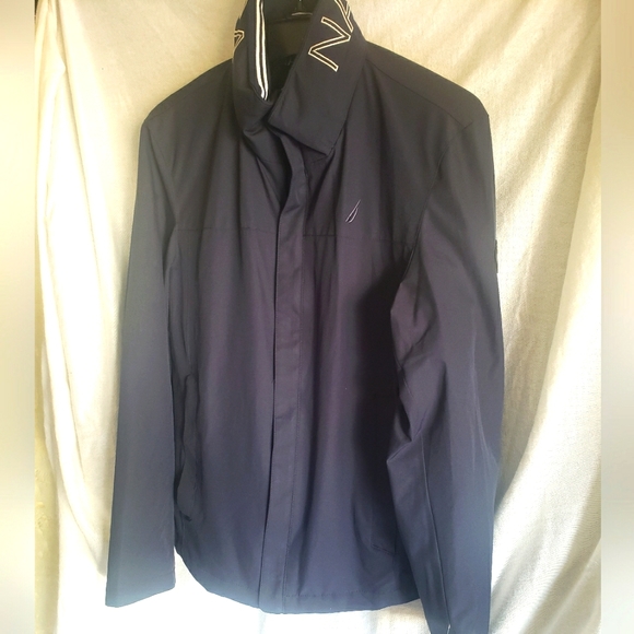 Nautica NWT Navy Windbreaker w/ hidden hood Size Small.   FF144 - Picture 1 of 10